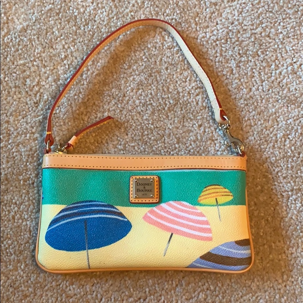 Brand new Dooney & Bourke wristlet wallet
